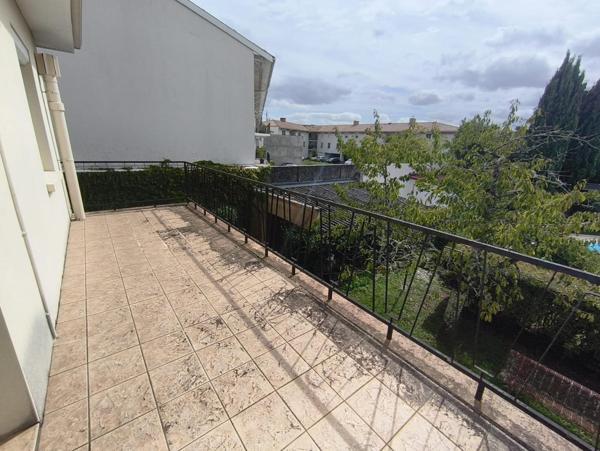 Maison familiale non mitoyenne sur belle parcelle