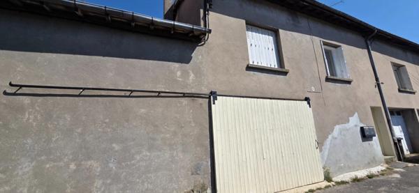 À vendre en exclusivité : Maison 2 chambres avec jardin et 1 garage – Quartier résidentiel à Stenay, proche Belgique et Luxembourg