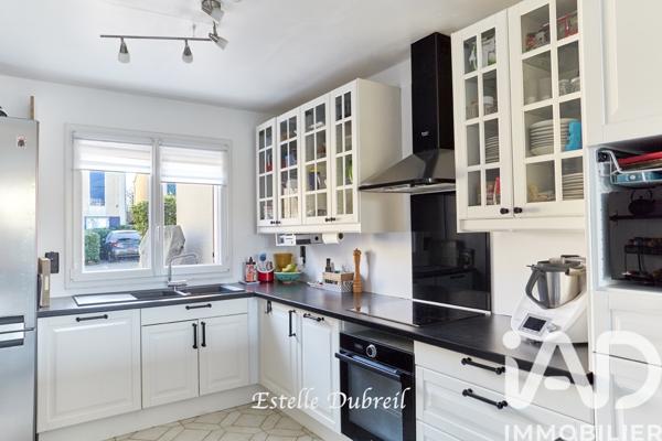 Maison à vendre 5 pièces 117 m² Voisins-le-Bretonneux