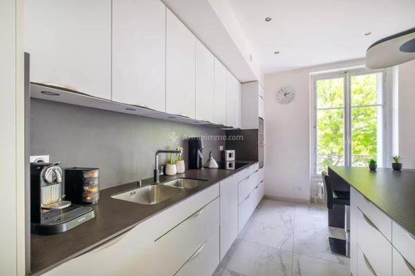 Vente Appartement 6 pièces 129 m2 à Lyon 6