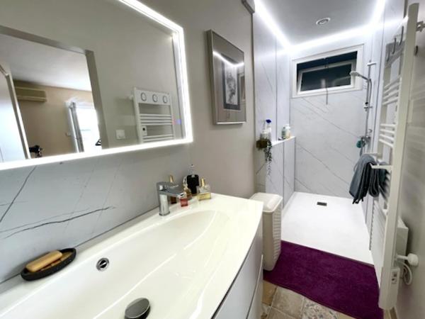 Saumur Château – Maison contemporaine 220 m² – Jardin 997 m² – Coup de cœur familial