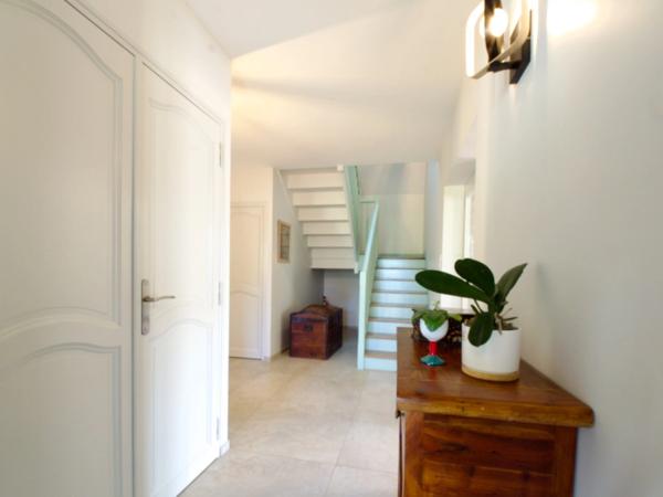 Saumur Château – Maison contemporaine 220 m² – Jardin 997 m² – Coup de cœur familial