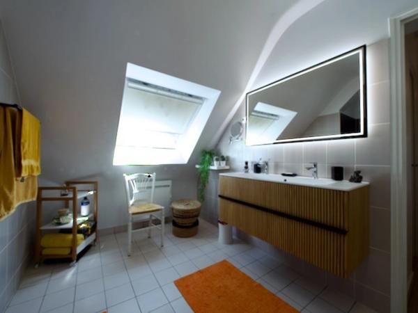 Saumur Château – Maison contemporaine 220 m² – Jardin 997 m² – Coup de cœur familial