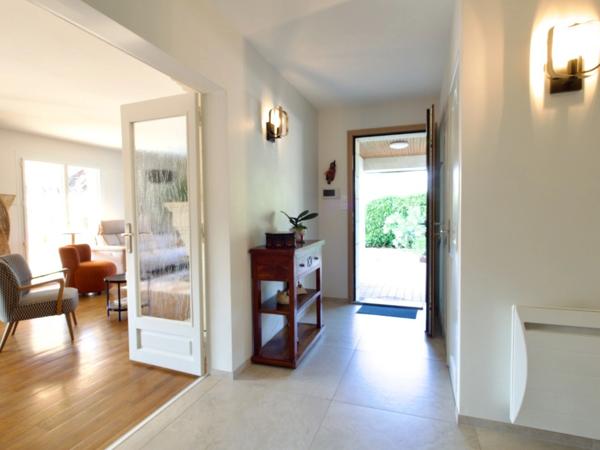 Saumur Château – Maison contemporaine 220 m² – Jardin 997 m² – Coup de cœur familial