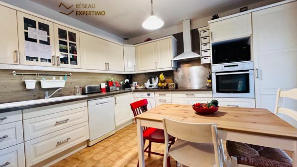 Pennes-Mirabeau (13170) Charmante Villa avec Vue Dominante, Jardin et Piscine au Pennes-Mirabeau