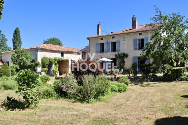 Propriété de caractère à vendre de 8 pièces de 275 m²