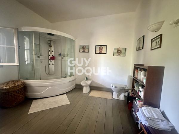 Propriété de caractère à vendre de 8 pièces de 275 m²