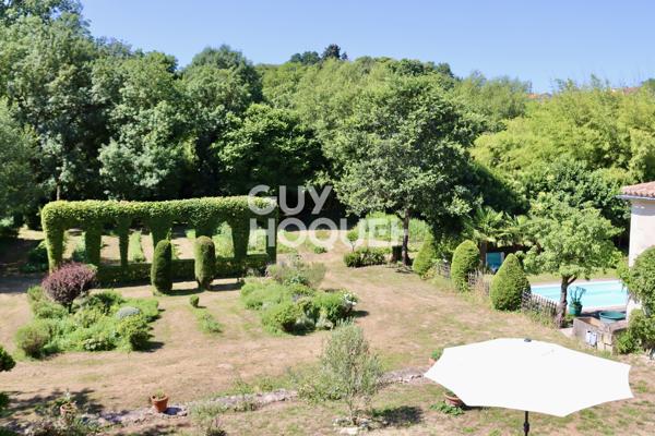 Propriété de caractère à vendre de 8 pièces de 275 m²