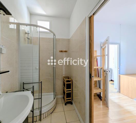 Appartement
         2 pièces
        - 26 m² 98 000 € *