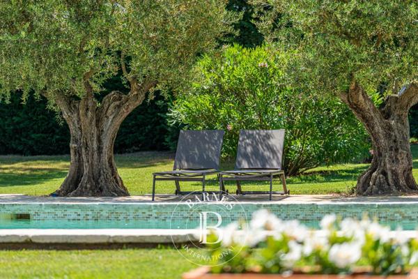 Aix-en-Provence, Bastide 5 Chambres -  310 m² à vendre