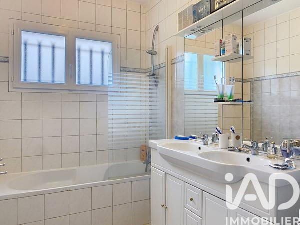 Maison à vendre 4 pièces 96 m² Coutras