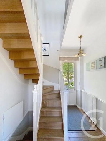 Maison à vendre  8 pièces - 237,40 m 2   ST MALO  - 35
