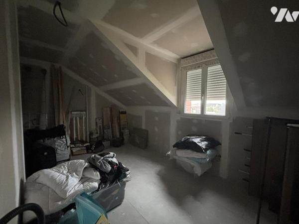 Pont de l'Arche, 2 maisons  215 m²