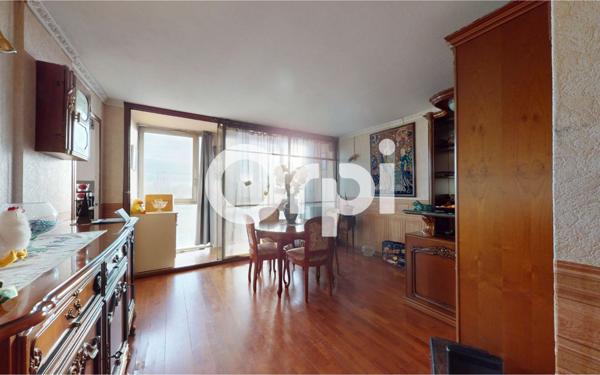 Appartement à vendre    4 pièces • 63 m2 Bron