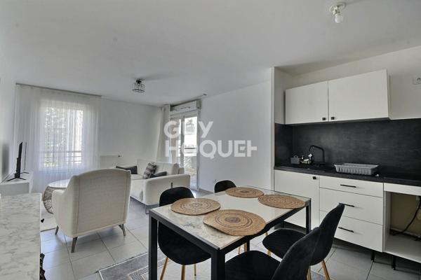SAINT-FONS (69190) - Appartement T3 de 54 m²,  double exposition, avec balcon & garage