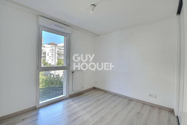 SAINT-FONS (69190) - Appartement T3 de 54 m²,  double exposition, avec balcon & garage