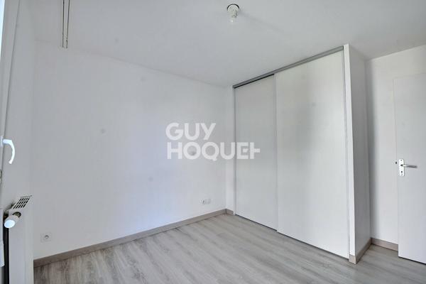 SAINT-FONS (69190) - Appartement T3 de 54 m²,  double exposition, avec balcon & garage