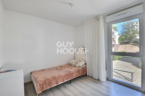 SAINT-FONS (69190) - Appartement T3 de 54 m²,  double exposition, avec balcon & garage