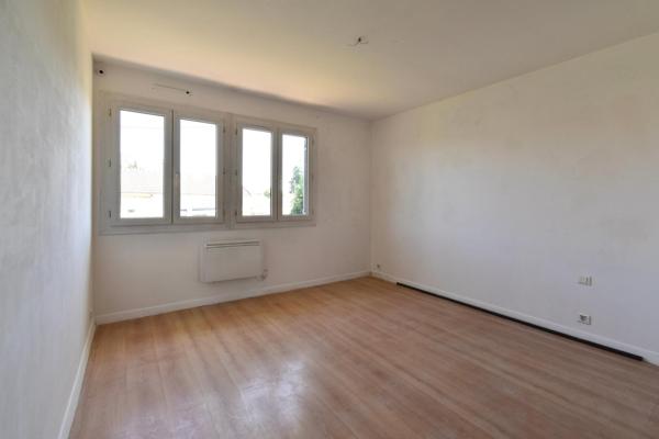 Maison de plain-pied avec garage