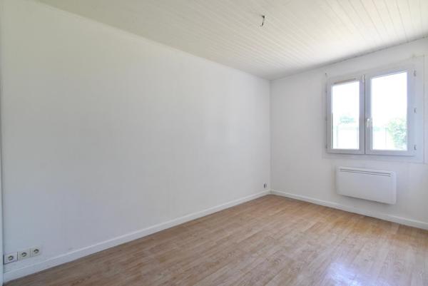 Maison de plain-pied avec garage