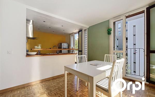 Appartement à vendre    3 pièces • 72,49 m2 Villeurbanne