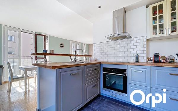 Appartement à vendre    3 pièces • 72,49 m2 Villeurbanne