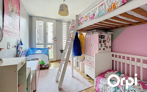 Appartement à vendre    3 pièces • 72,49 m2 Villeurbanne