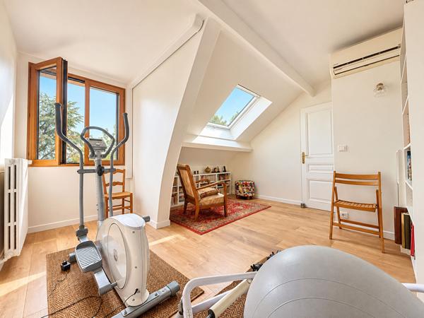 Maison avec sous-sol total Verrières-le-Buisson