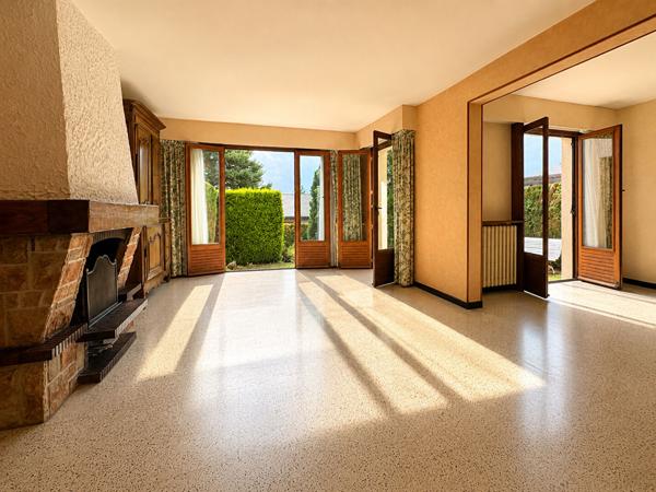 Maison Verrieres Le Buisson 7 pièce(s) 125 m2