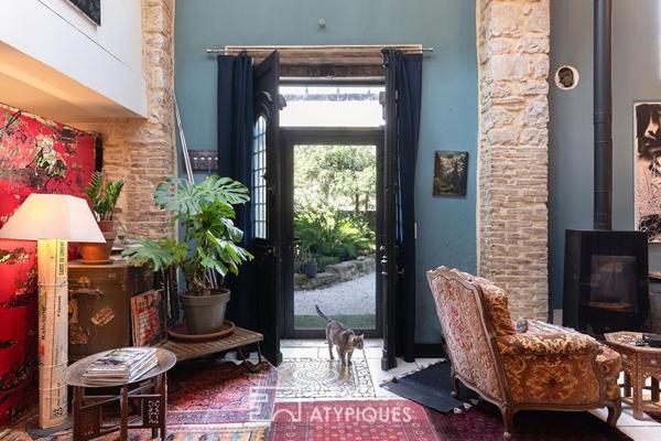 Maison d’artiste en pierre avec piscine dans ancienne minoterie réinventée