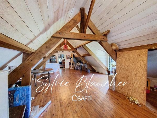 MAISON 210 M2  AVEC DEPENDANCES -  5 CHAMBRES - TERRAIN 1 728 M2