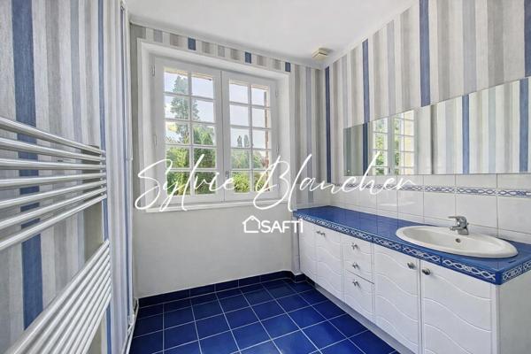 MAISON 210 M2  AVEC DEPENDANCES -  5 CHAMBRES - TERRAIN 1 728 M2