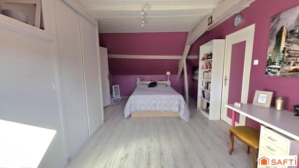 Superbe longère T6 de 163m², habitable de plain pied, sur un parc de 1884m²