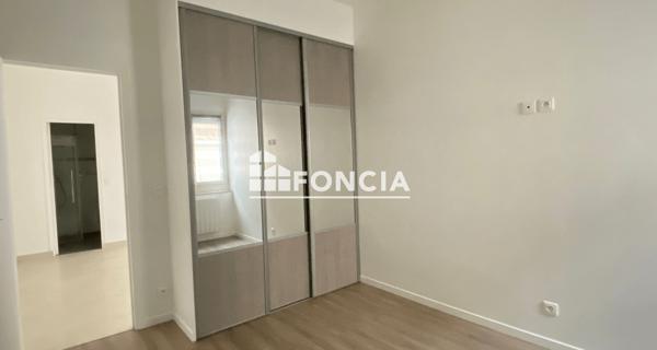 Location Appartement 2 pièces 46.22 m² - Clamart 92140