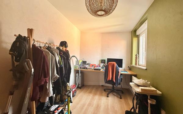 Appartement à vendre    3 pièces •  Longeault