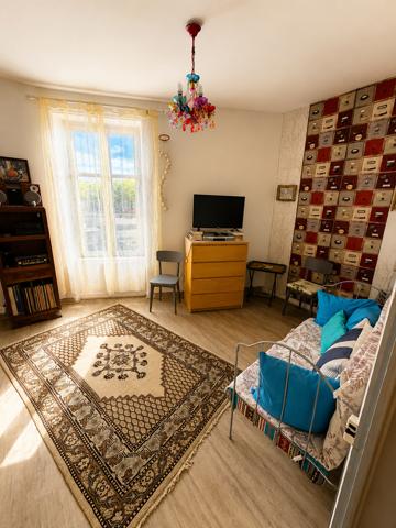 Maison
         6 pièces
        - 180 m² Exclusivité 247 000 € *