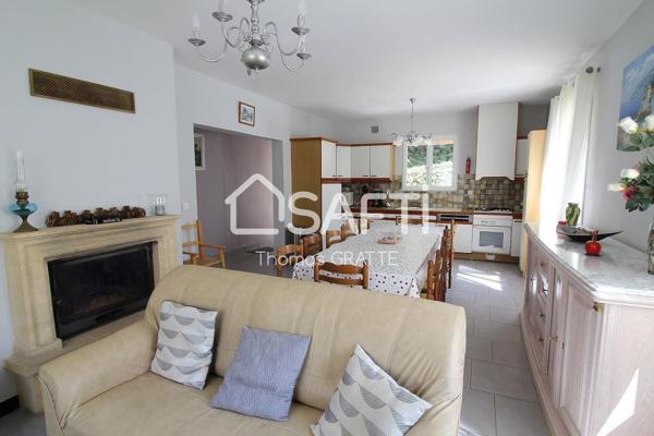 Sarlat, vaste pavillon sur sous sol avec studio indépendant