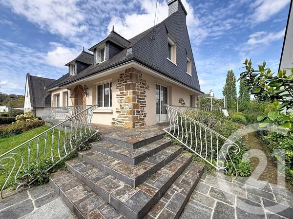 Maison à vendre  5 pièces - 142 m 2   LANNION  - 22