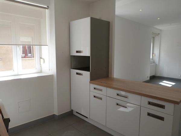 Dpt Moselle (57), à louer SARREGUEMINES appartement T4 de 80,7 m² - Terrain de 0,00 m²