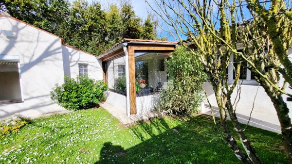 LA ROCHELLE - 17137 - MAISON PLAIN PIED - 2 CHAMBRES - JARDIN - PARKING
