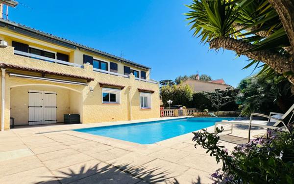 Maison à vendre    7 pièces •  Six-Fours-les-Plages