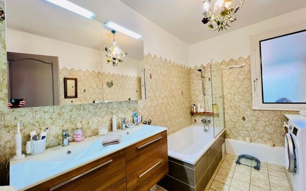 Maison à vendre    7 pièces •  Six-Fours-les-Plages