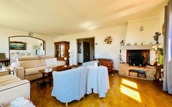 Maison à vendre    7 pièces •  Six-Fours-les-Plages