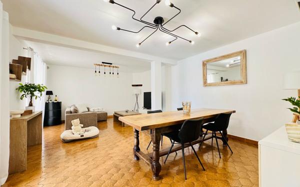 Maison à vendre    7 pièces •  Six-Fours-les-Plages