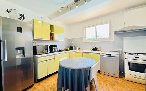 Maison à vendre    7 pièces •  Six-Fours-les-Plages