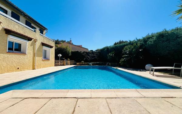 Maison à vendre    7 pièces •  Six-Fours-les-Plages