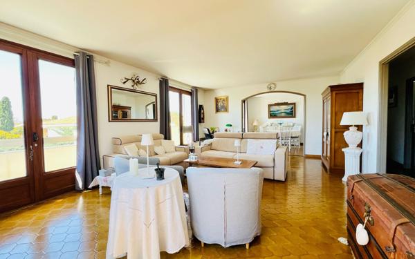 Maison à vendre    7 pièces •  Six-Fours-les-Plages