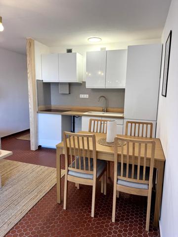 Bel appartement F2 avec parking privé et loggia