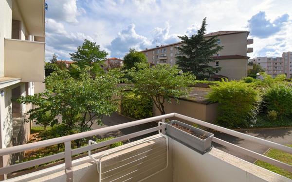 Appartement à louer    4 pièces •  Lyon 8