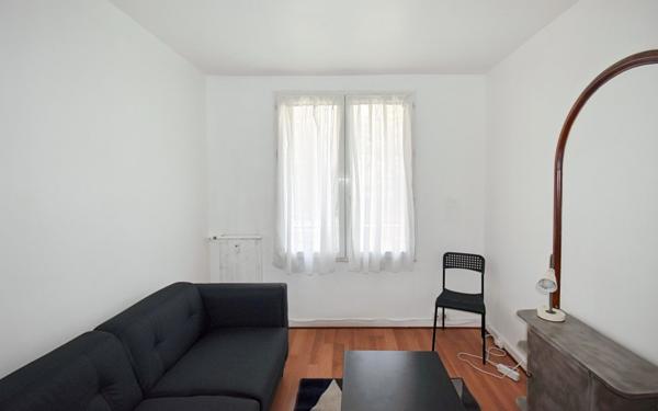 Appartement à louer    4 pièces •  Lyon 8